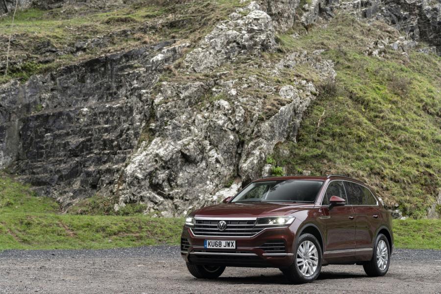  Volkswagen Touareg V6 TDI 2018 года  (UK) (фото 18 из 33)